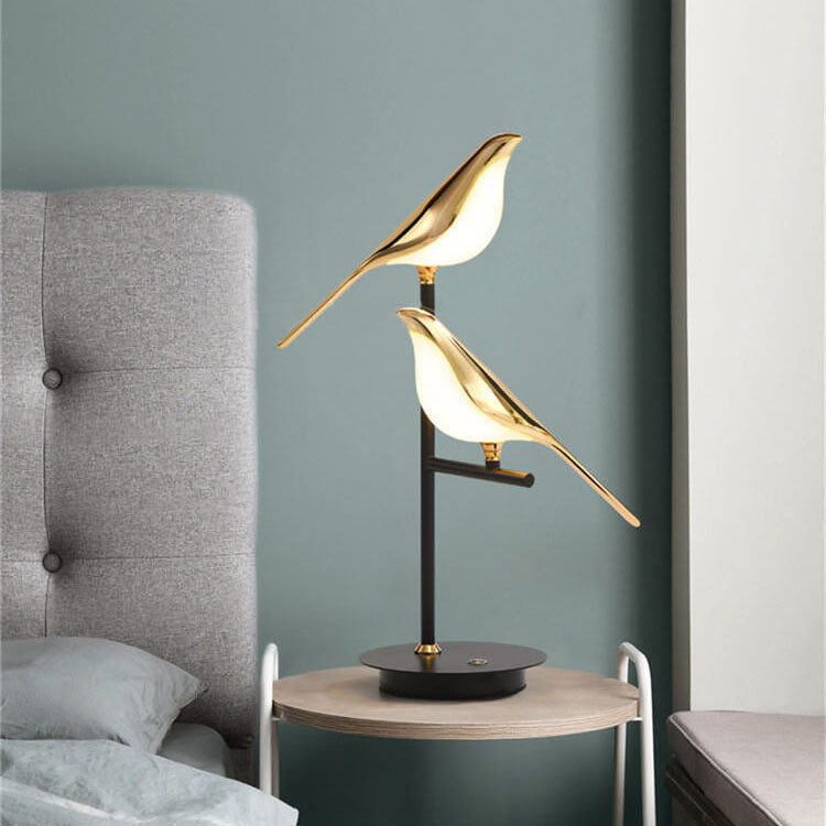 Modern Magpie Bird LED Table Lamp – Nordic Minimalist Desk Lighting