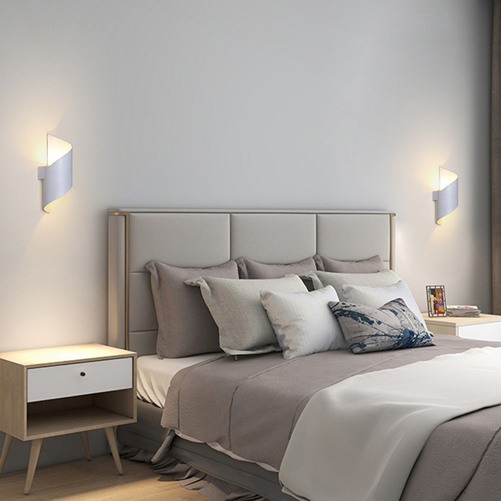 Sleek Minimalist LED Wall Sconce - Up/Down Lighting Aluminum Fixture