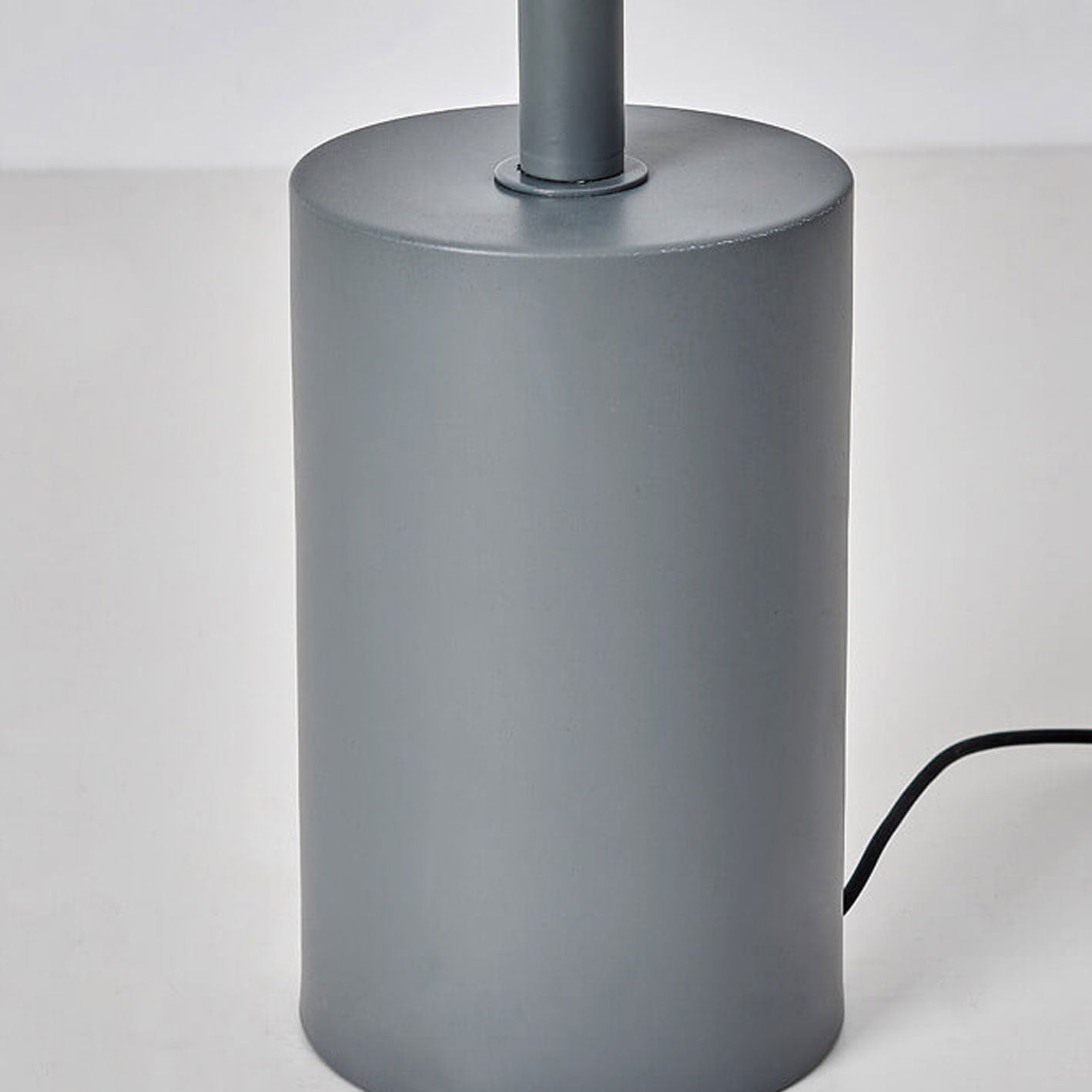 Slim LED Column Floor Lamp – Nordic Minimalist Lighting