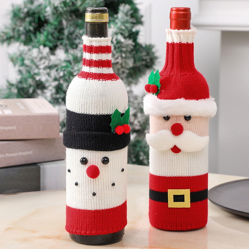 Santa Wine Bottle Cover – Knitted Christmas Bottle Sleeve for Holidays