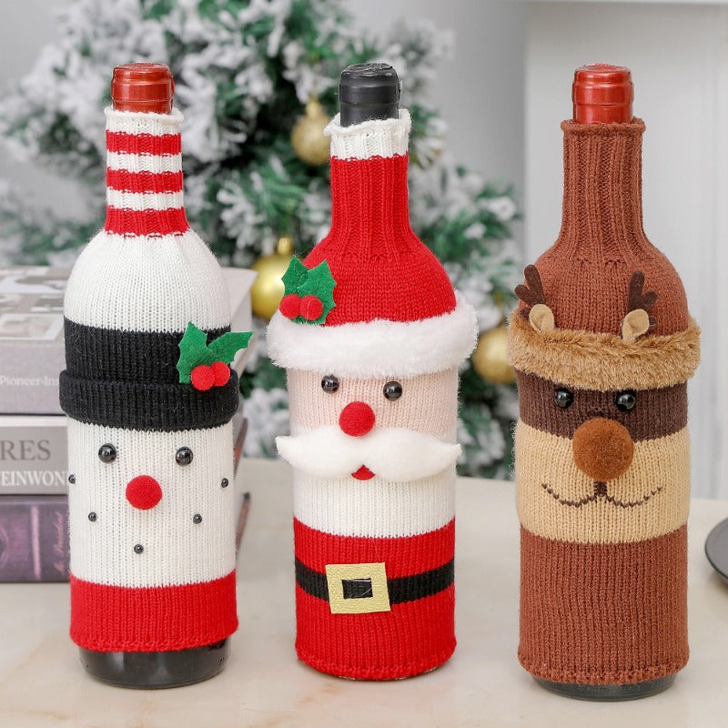Santa Wine Bottle Cover – Knitted Christmas Bottle Sleeve for Holidays