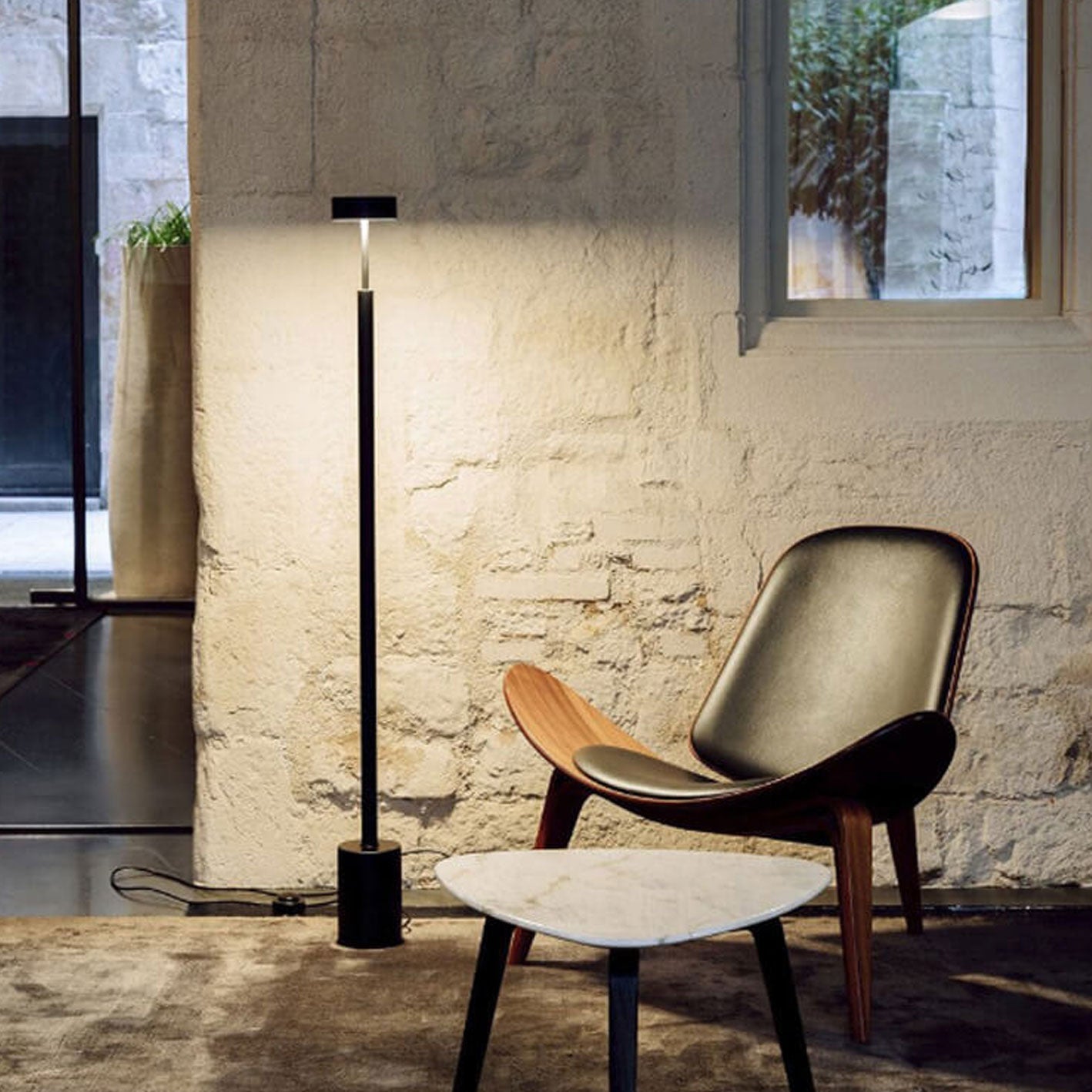 Slim LED Column Floor Lamp – Nordic Minimalist Lighting