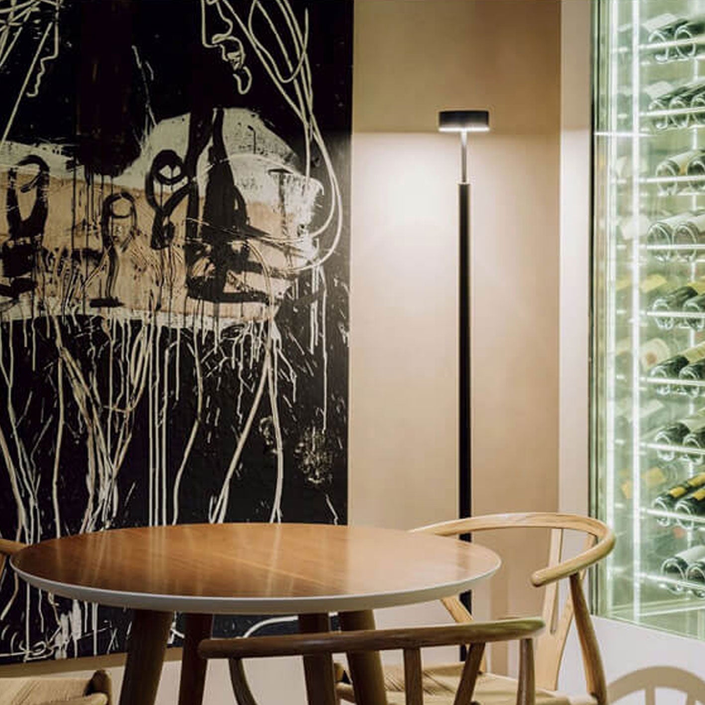 Slim LED Column Floor Lamp – Nordic Minimalist Lighting