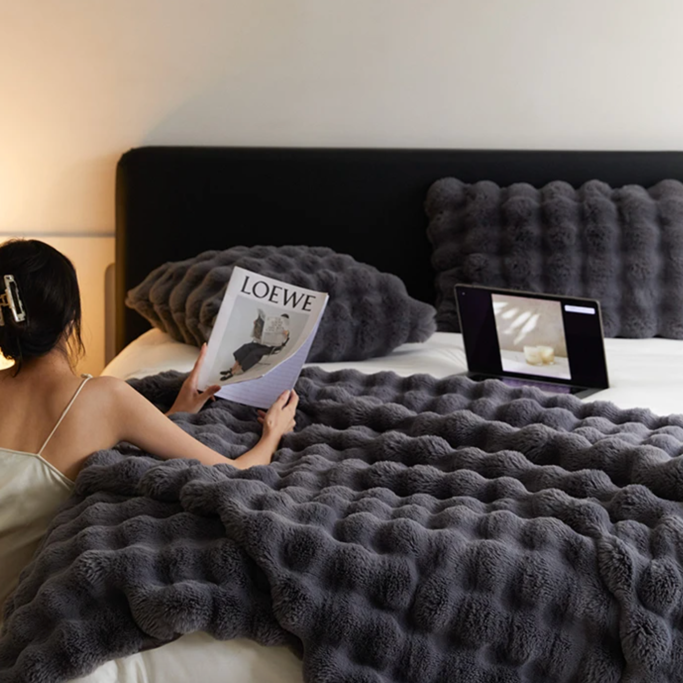 Luxury Rabbit Faux Fur Throw Blanket | Ultra-Soft Plush Blanket