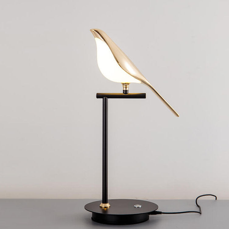 Modern Magpie Bird LED Table Lamp – Nordic Minimalist Desk Lighting