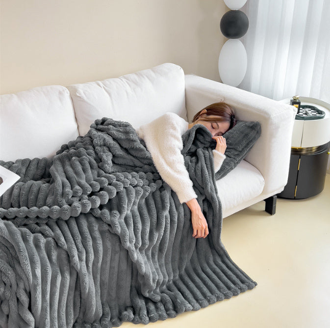 The Cosy Comfort Blanket: Ultra-Soft & Warm Fleece Throw for Winter Evenings