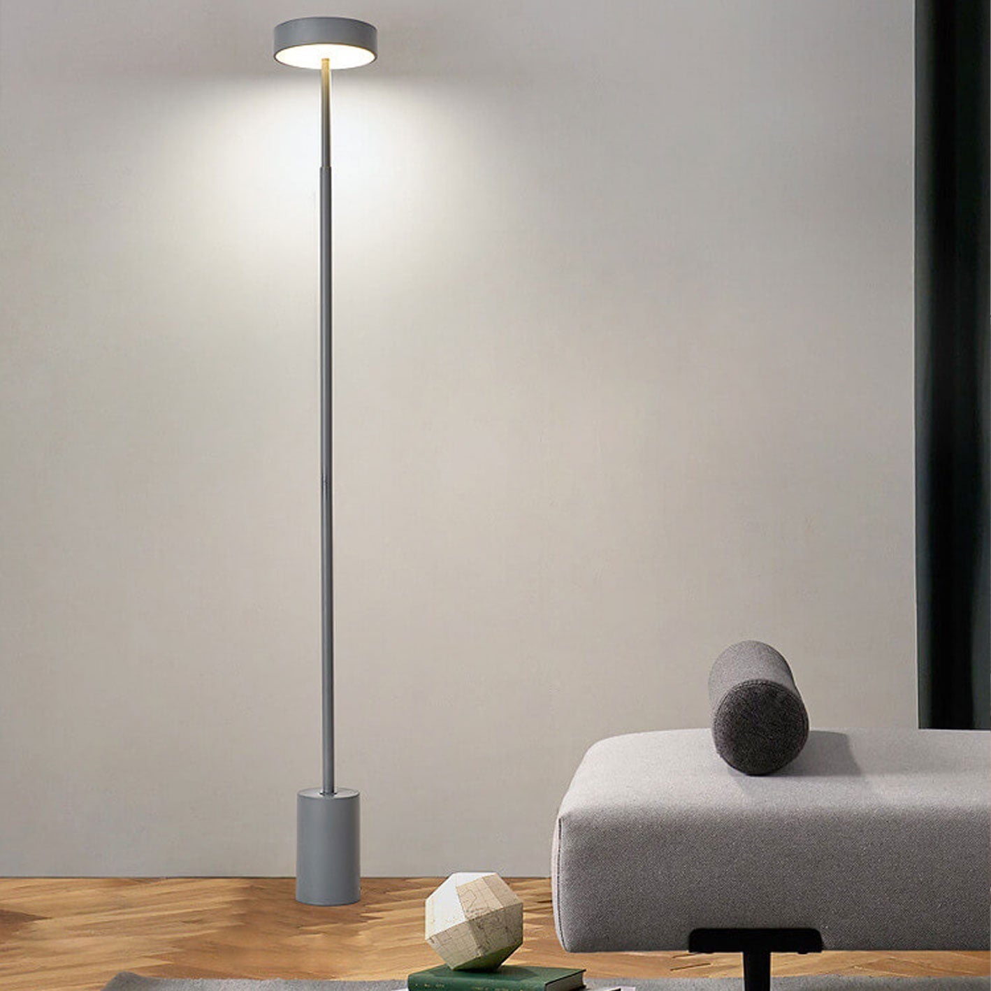 Slim LED Column Floor Lamp – Nordic Minimalist Lighting