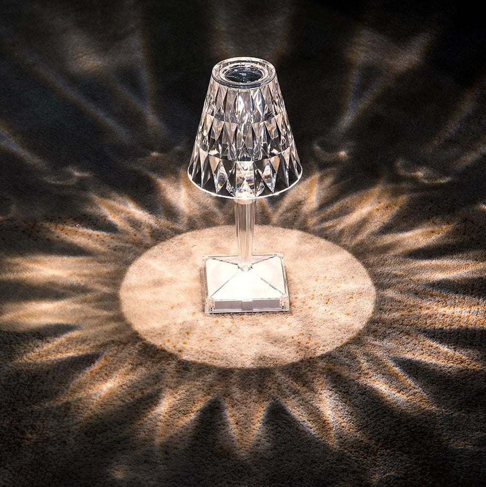 Crystal Table Lamp – Modern Elegance and Warm Atmosphere