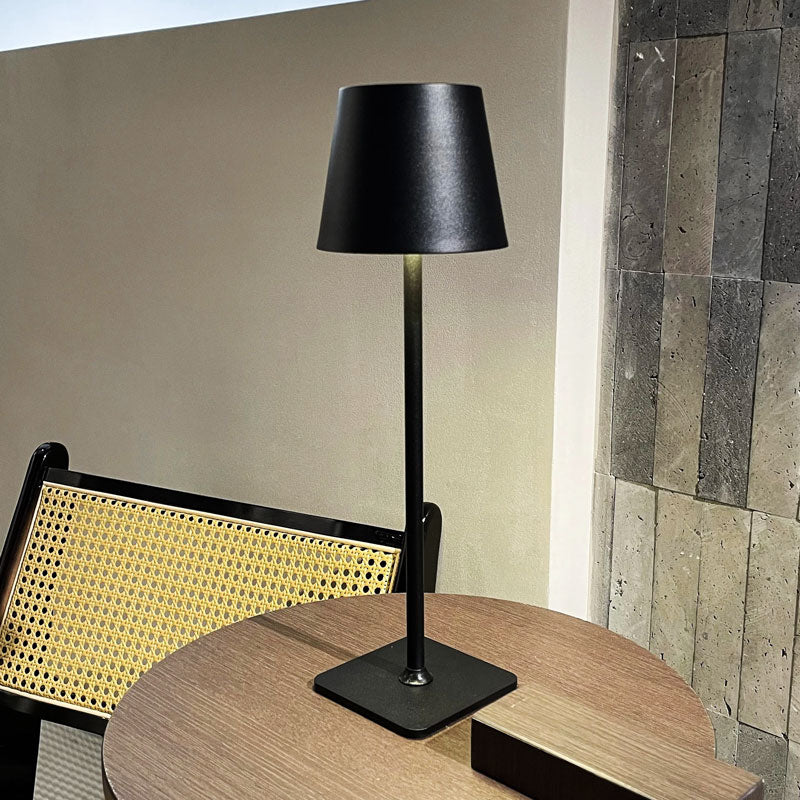 Modern Rechargeable LED Table Lamp – Wireless Cordless Design with Touch Control & Dimmable Light