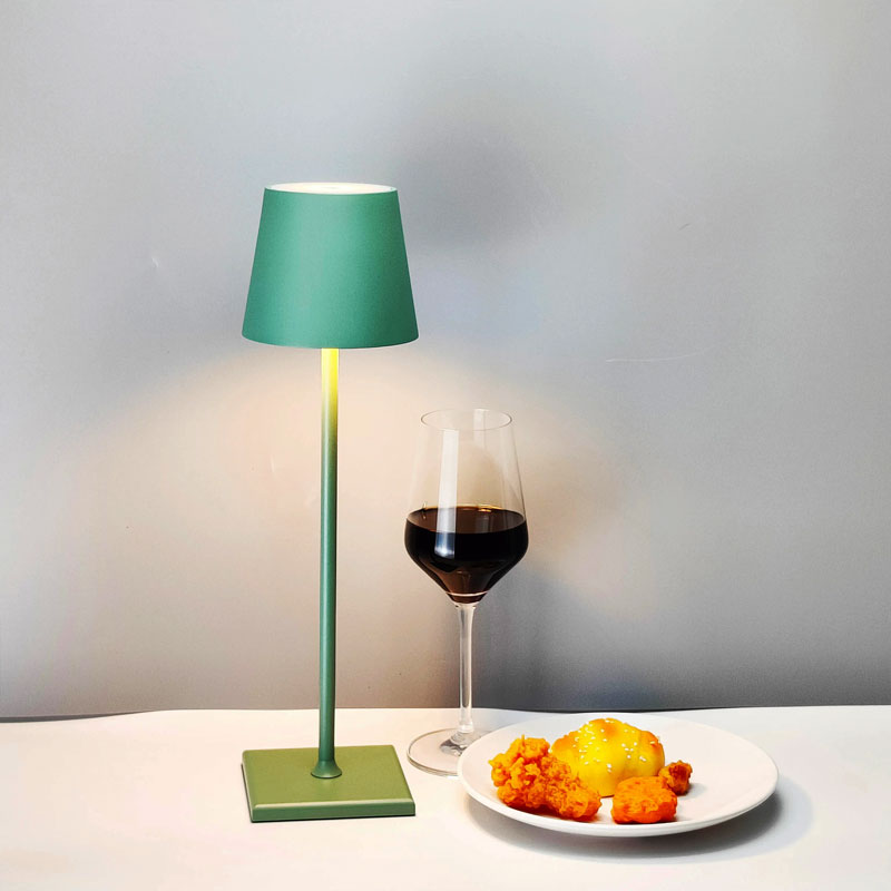Modern Rechargeable LED Table Lamp – Wireless Cordless Design with Touch Control & Dimmable Light
