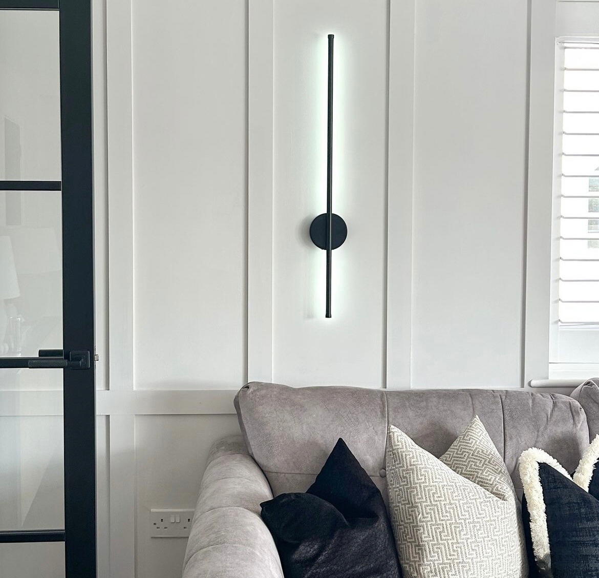 Celestial Minimalist LED Wall Light | Black Linear Sconce | Modern Corridor Lamp