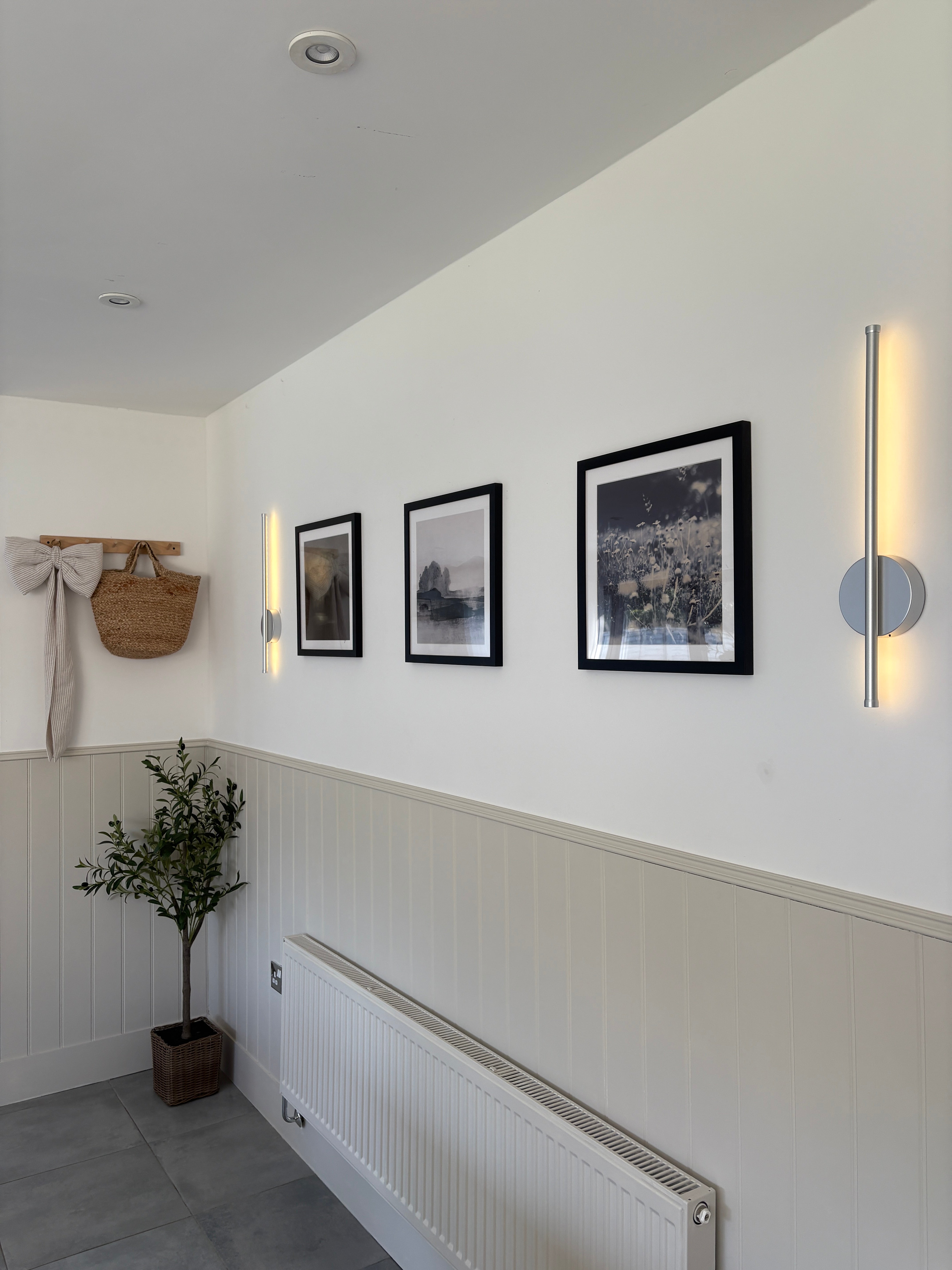 Celestial Minimalist LED Wall Light | Black Linear Sconce | Modern Corridor Lamp