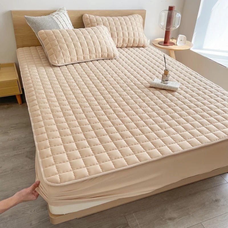 King Size Waterproof Mattress Protector, Soft and Breathable Mattress Cover for Ultimate Comfort