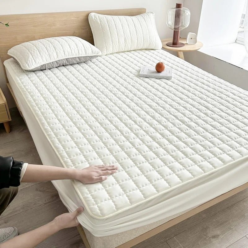 King Size Waterproof Mattress Protector, Soft and Breathable Mattress Cover for Ultimate Comfort