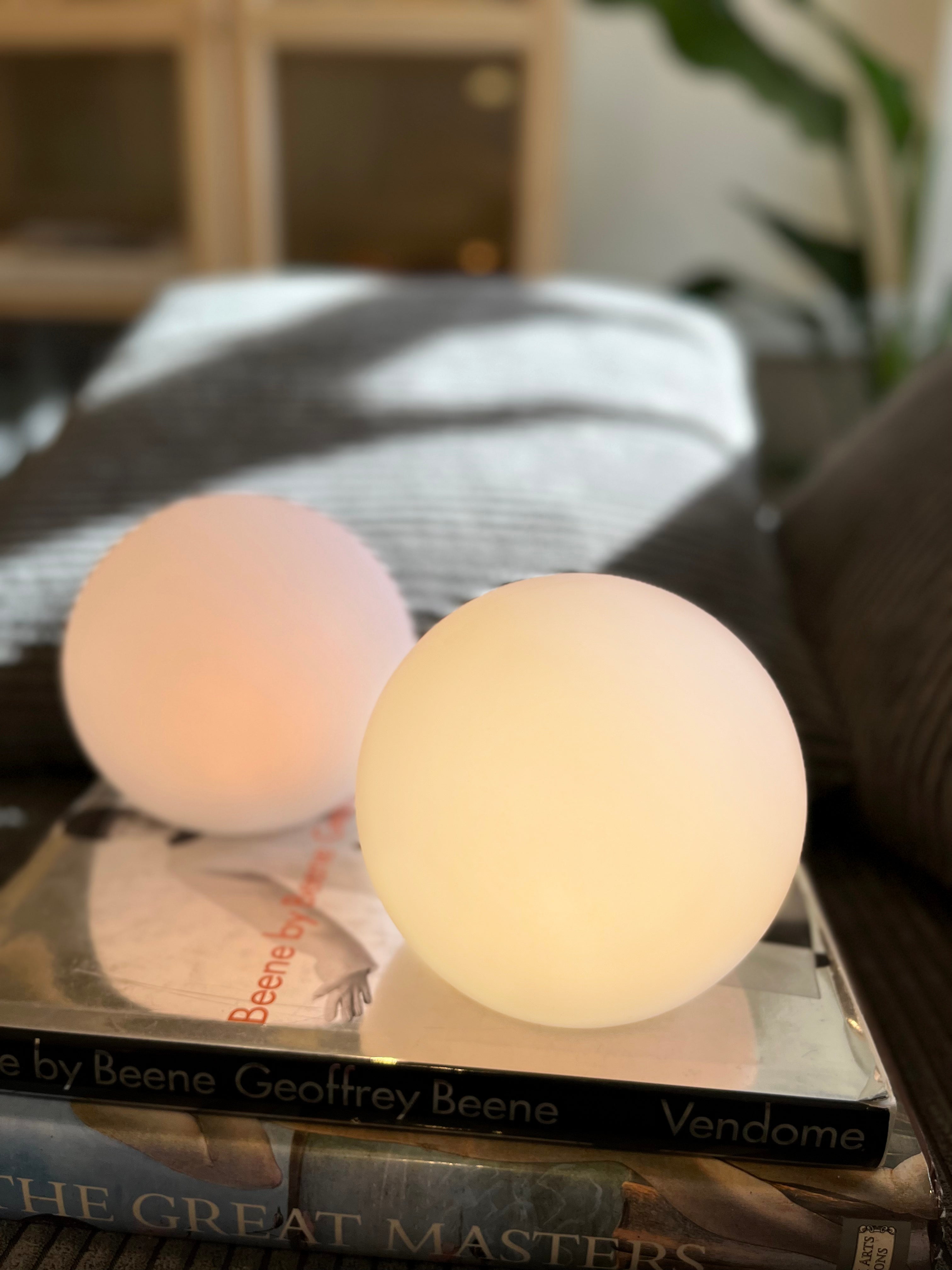 Taavita Cordless LED Table Lamp with Rechargeable Batteries