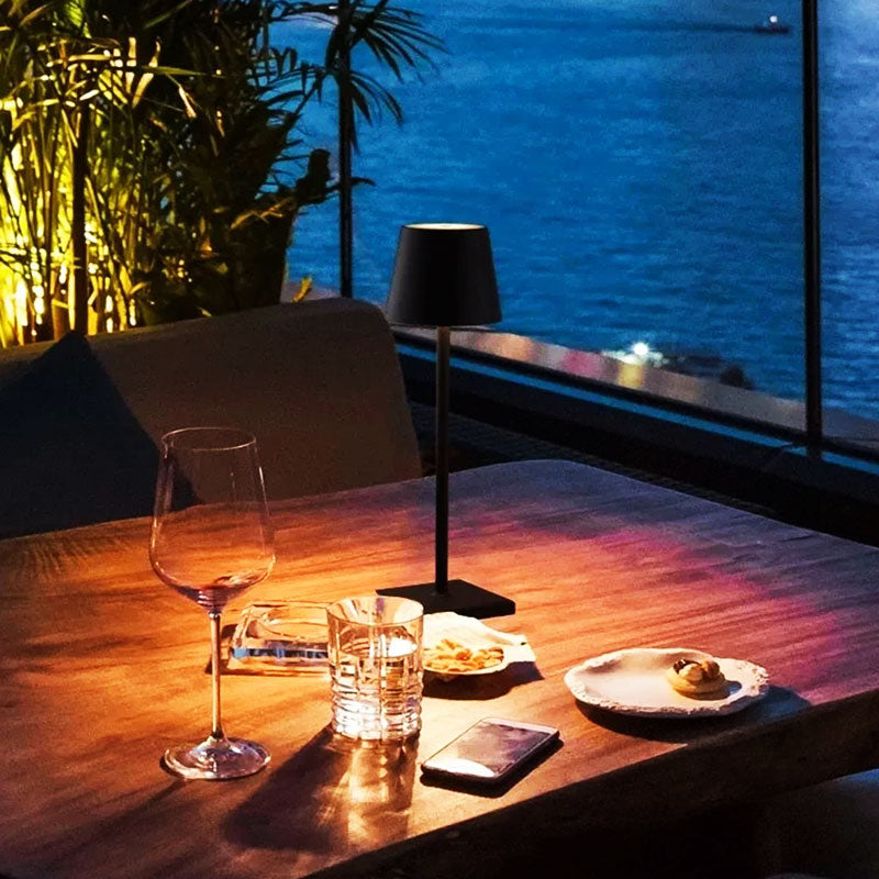 Modern Rechargeable LED Table Lamp – Wireless Cordless Design with Touch Control & Dimmable Light