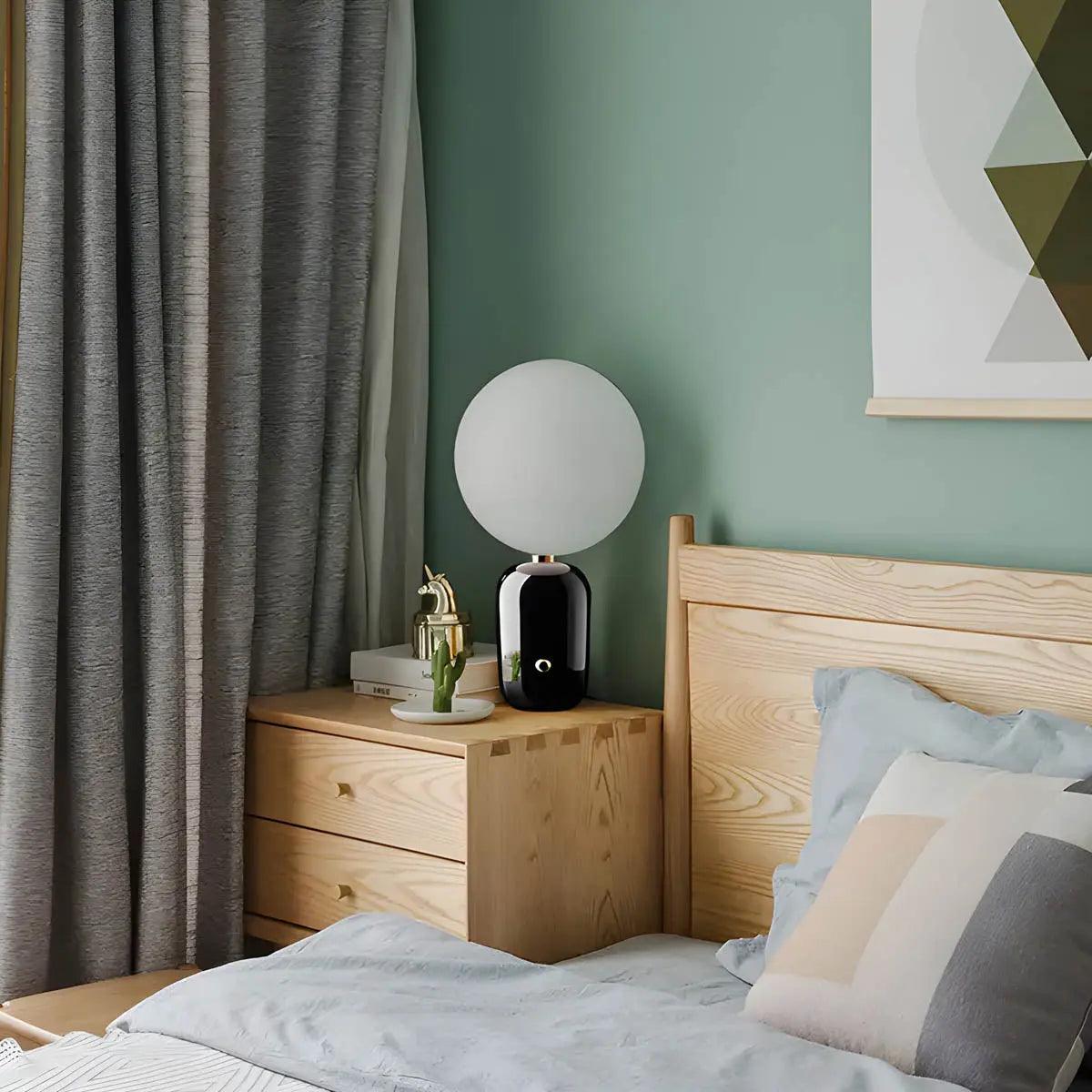 Velluto – Modern Table Lamp in Metal, Glass and Aluminium