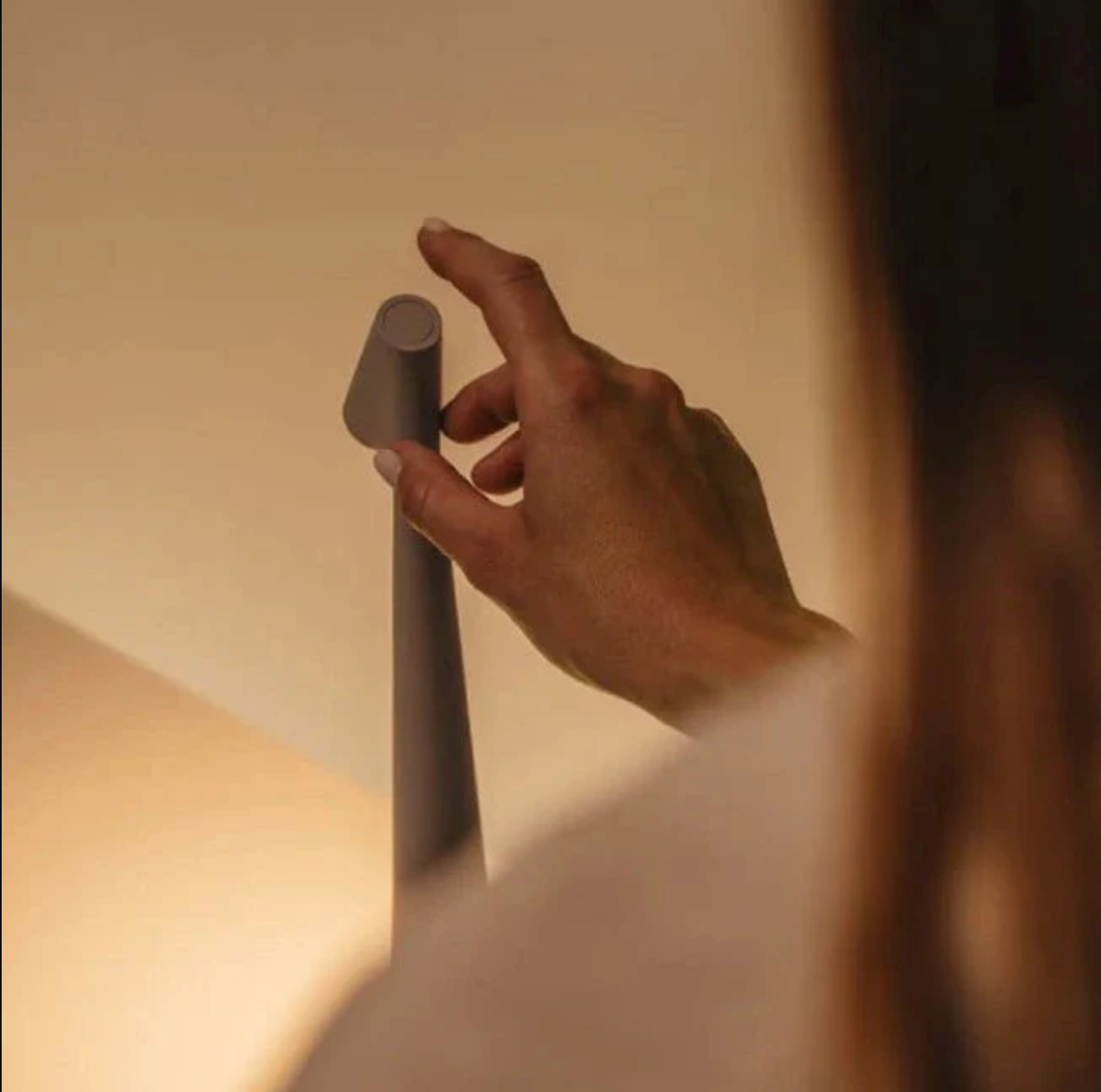 Nordic Minimalist Mood Lamp – Rechargeable Cordless LED Table Lamp with Dimmable Brightness