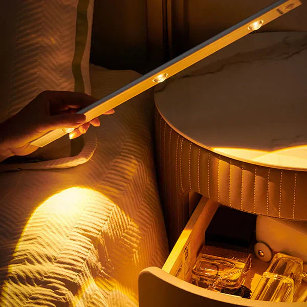 GlowSense – Smart Lighting with Motion Sensor