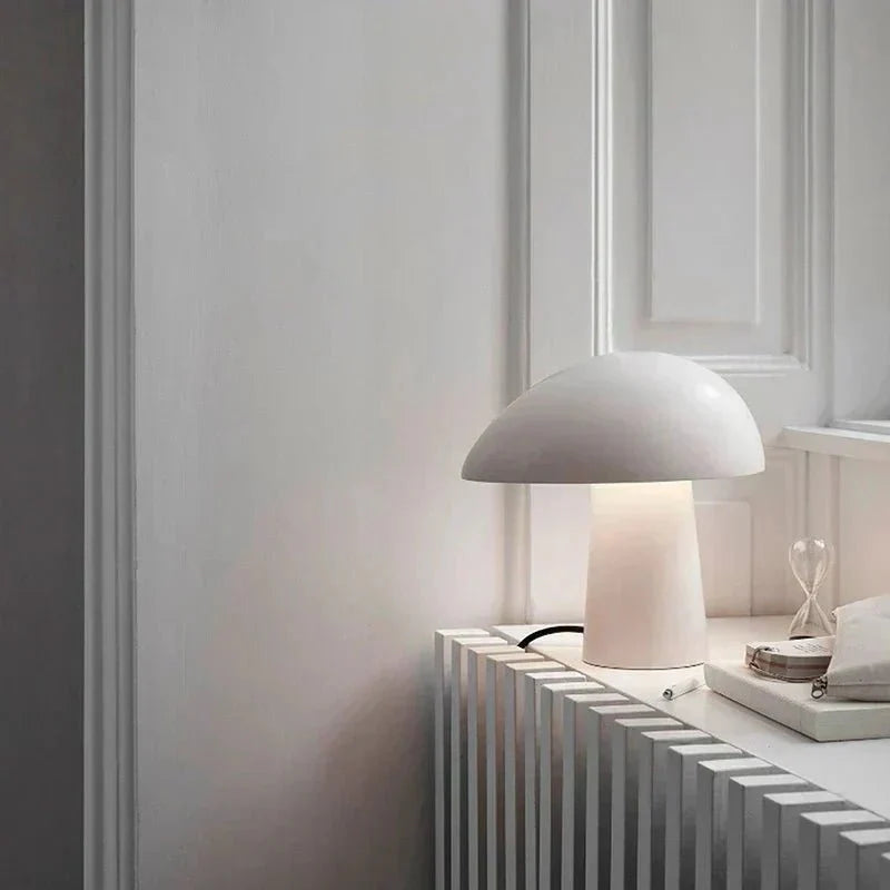 Homely – Minimalist Table Lamp with Scandinavian Charm